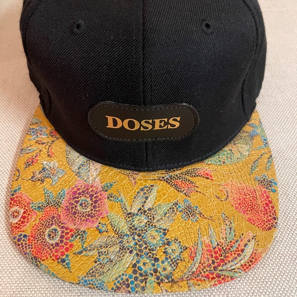 Daily Doses Monet Leather Strapback - Picture 7 of 10